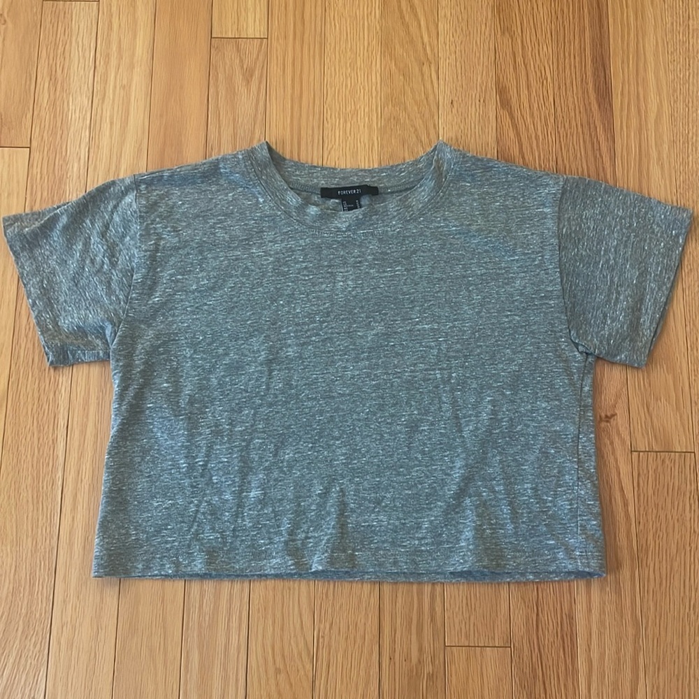 Forever 21 Cropped tee